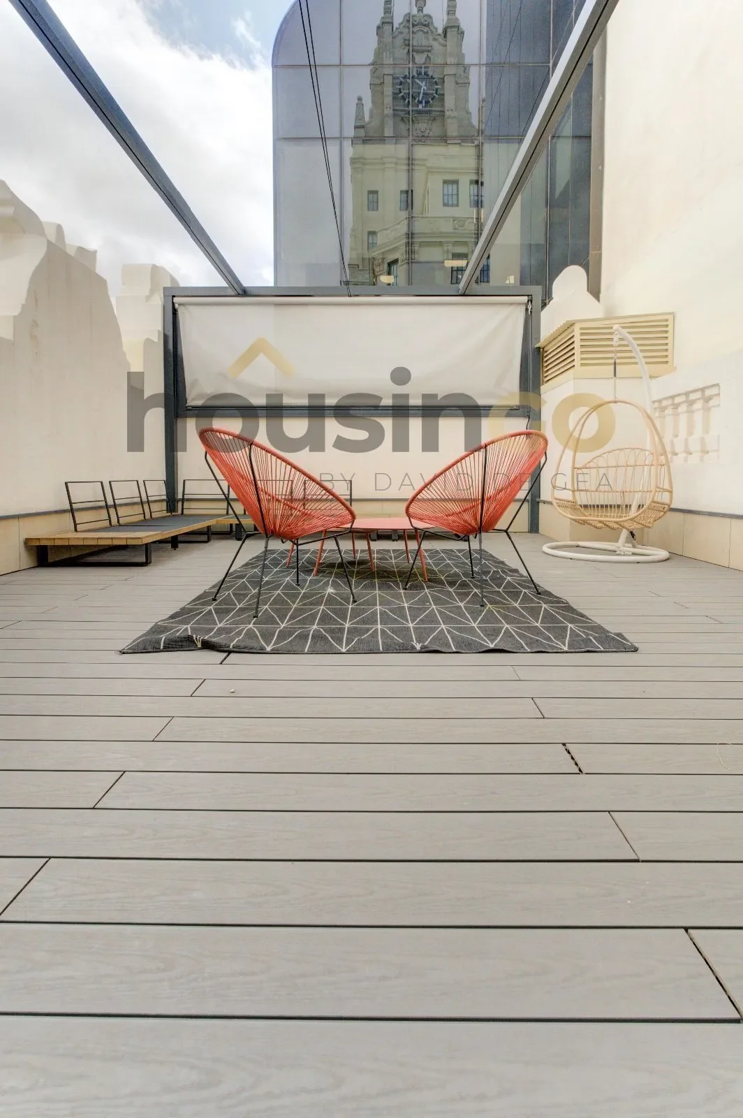 Exterior photo 8