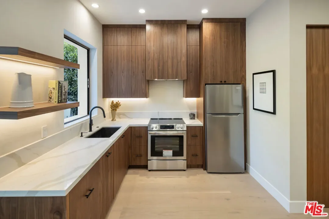 4140 Sunnyslope Ave, Los Angeles, California, United States. - Photo 17