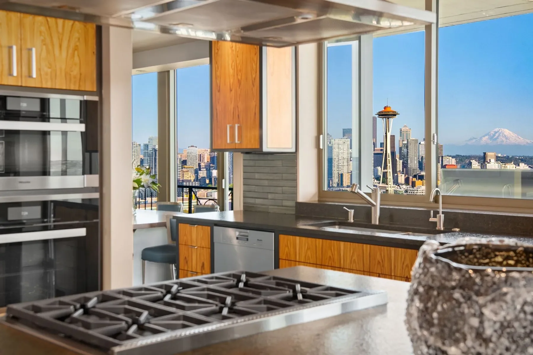 111 W Highland Dr Unit #9E & 9W, 1C , Seattle, WA 98119, Seattle, Washington, United States. - Photo 10