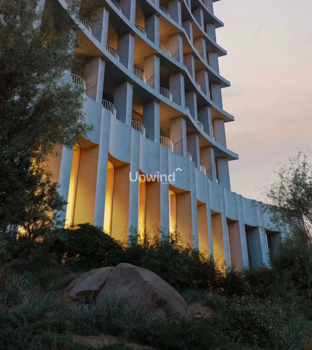 Exterior photo 4