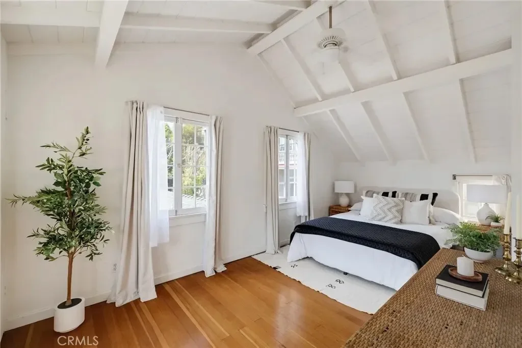 525 Manhattan Beach Boulevard, Manhattan Beach, California, United States. - Photo 19