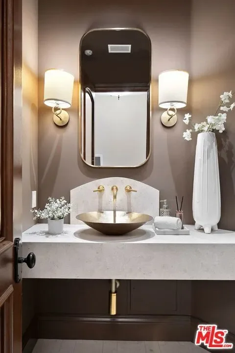 6882 Arizona Avenue, Los Angeles, California, United States. - Photo 29