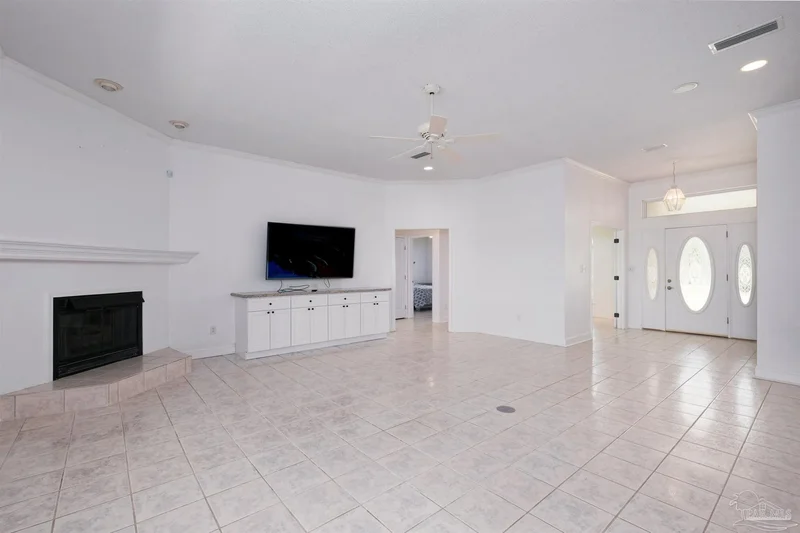 5450 N Shore Rd, Pensacola, FL 32507, Pensacola, Florida, United States. - Photo 37