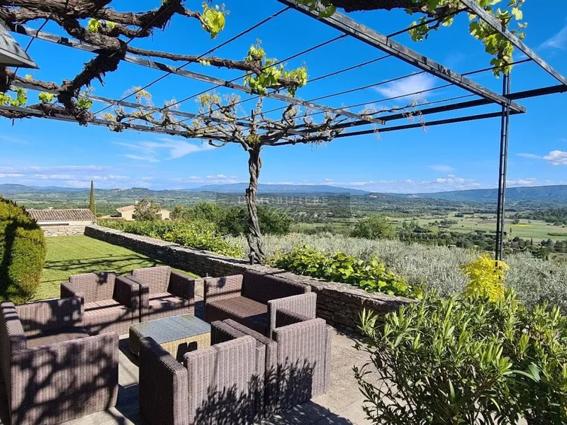 Gordes, Provence-Alpes-Côte d'Azur, France. - Photo 2