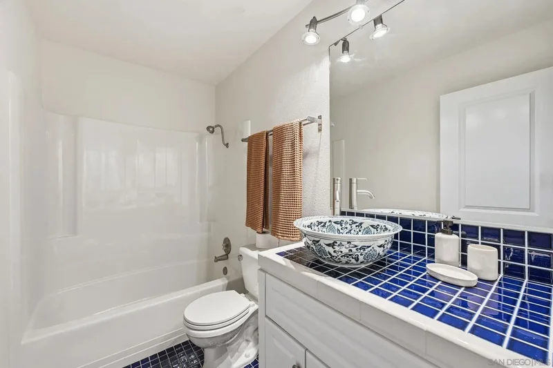 17570 Montero Rd, San Diego, California, United States. - Photo 32