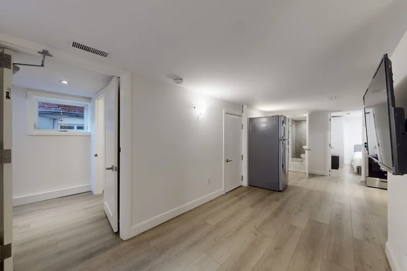 217 Pearson Ave, Toronto, ON M6R 1G6, Toronto, Ontario, Canada. - Photo 48