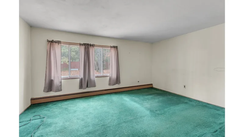 96 Split Cedar Drive, Islandia, New York, United States. - Photo 8