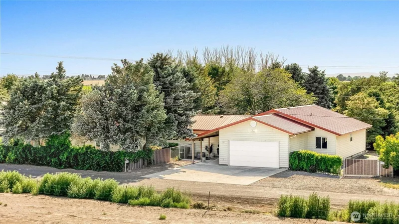 3 Bedrooms Single Family Detached
