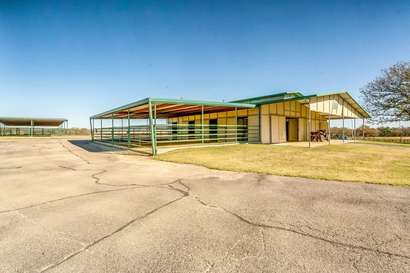 24860 N US Highway 281, Stephenville, TX 76401, Stephenville, Texas, United States. - Photo 20