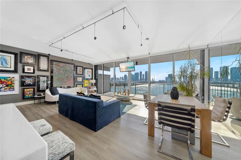 1000 Venetian Way 810, Miami, Florida, United States. - Photo 49