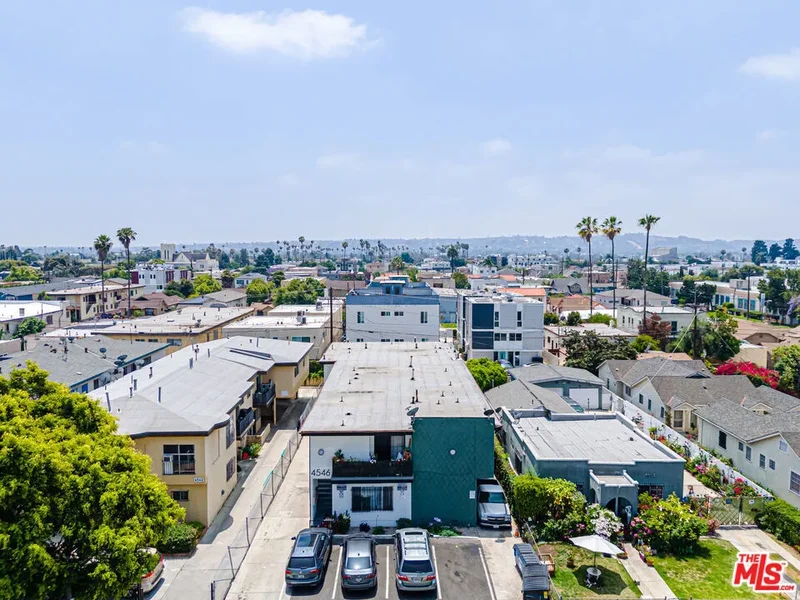 4546 W 17th Street, Los Angeles, California, United States. - Photo 29