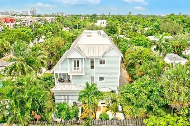 1110 NE 17th Way, Fort Lauderdale, Florida, United States. - Photo 32