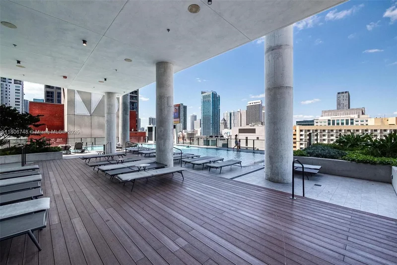 398 NE 5th St, Miami, FL 33132, Miami, Florida, United States. - Photo 16