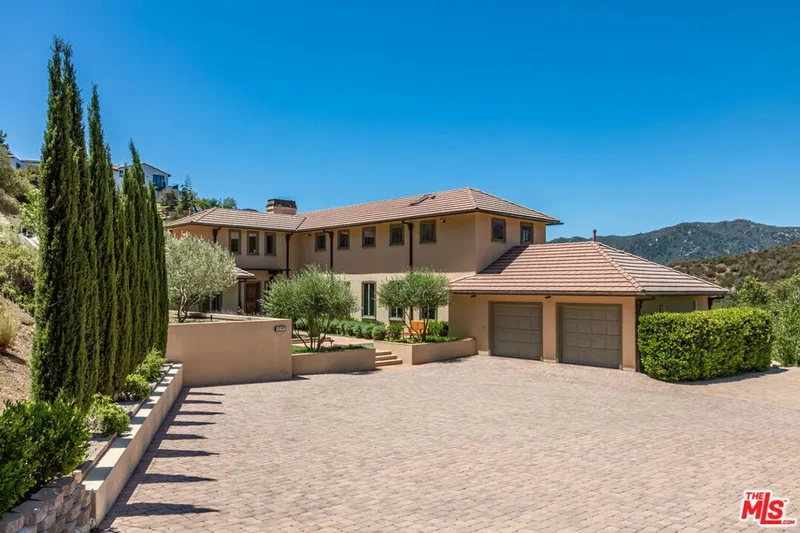 1045 Cold Canyon Road, Hidden Hills, California, United States. - Photo 7