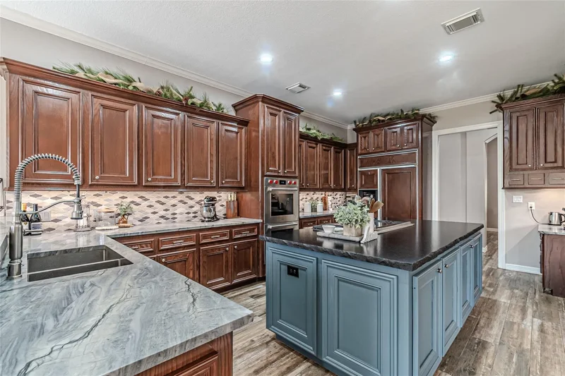 15569 Crown Oaks Drive, Montgomery, Texas, United States. - Photo 13