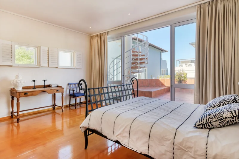 2 Strathmore Ln, Camps Bay, Cape Town, 8040, South Africa, Cape Town, Western Cape, South Africa. - Photo 33