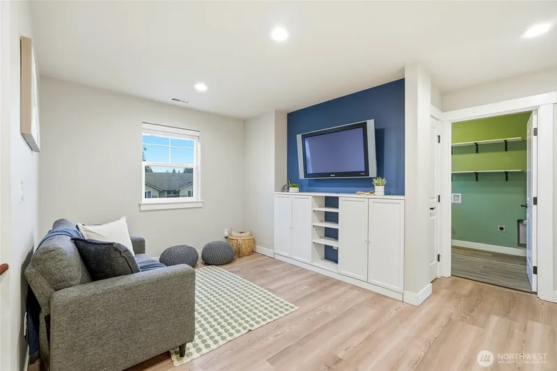18916 SE 10th Drive, Bothell, WA, 98012, USA, Mill Creek, Washington, United States. - Photo 17