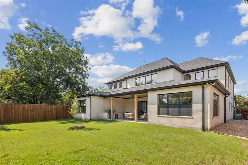 3516 Royal Lane, Dallas, Texas, United States. - Photo 26