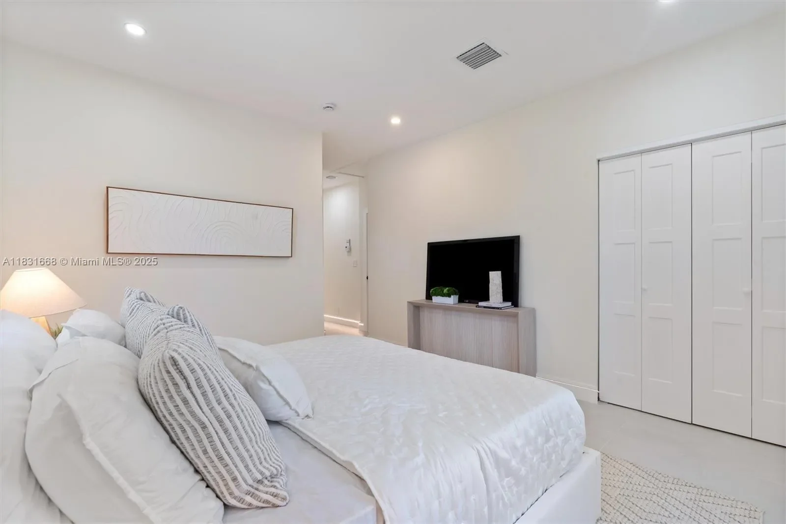 1108 Harrison St, Hollywood, Florida, United States. - Photo 13