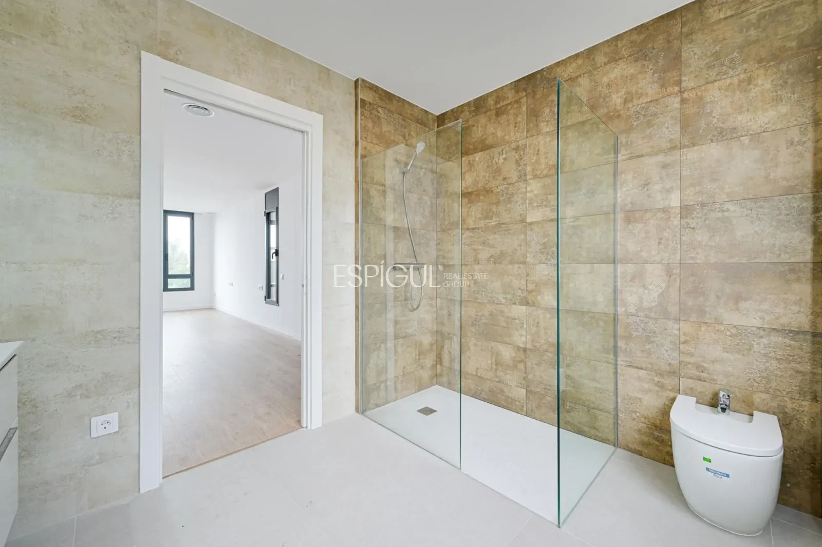 Gallery photo 6
