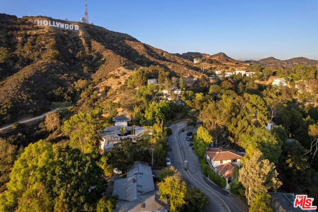 6208 Mulholland Hwy, Los Angeles, California, United States. - Photo 3