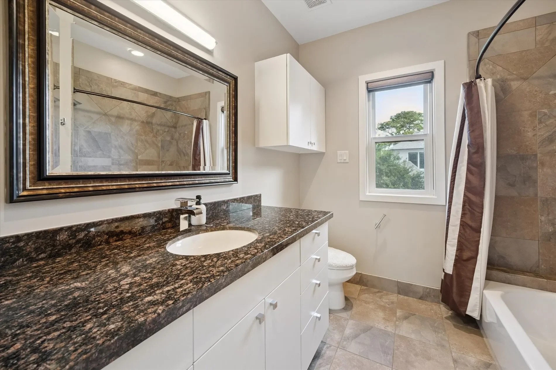 863 W 42nd Street, Houston, TX 77018, Houston, Texas, United States. - Photo 30