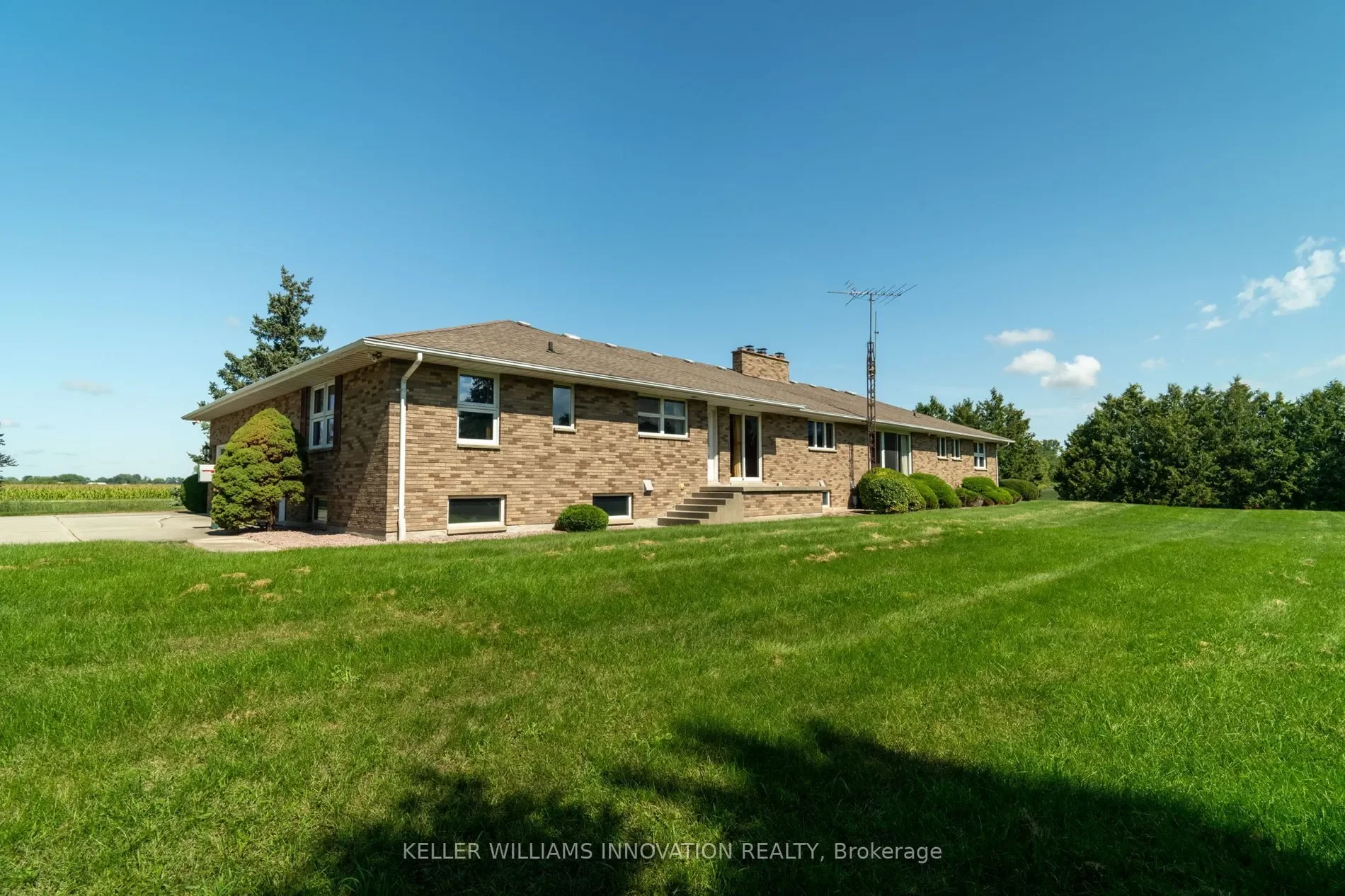 Exterior photo 10