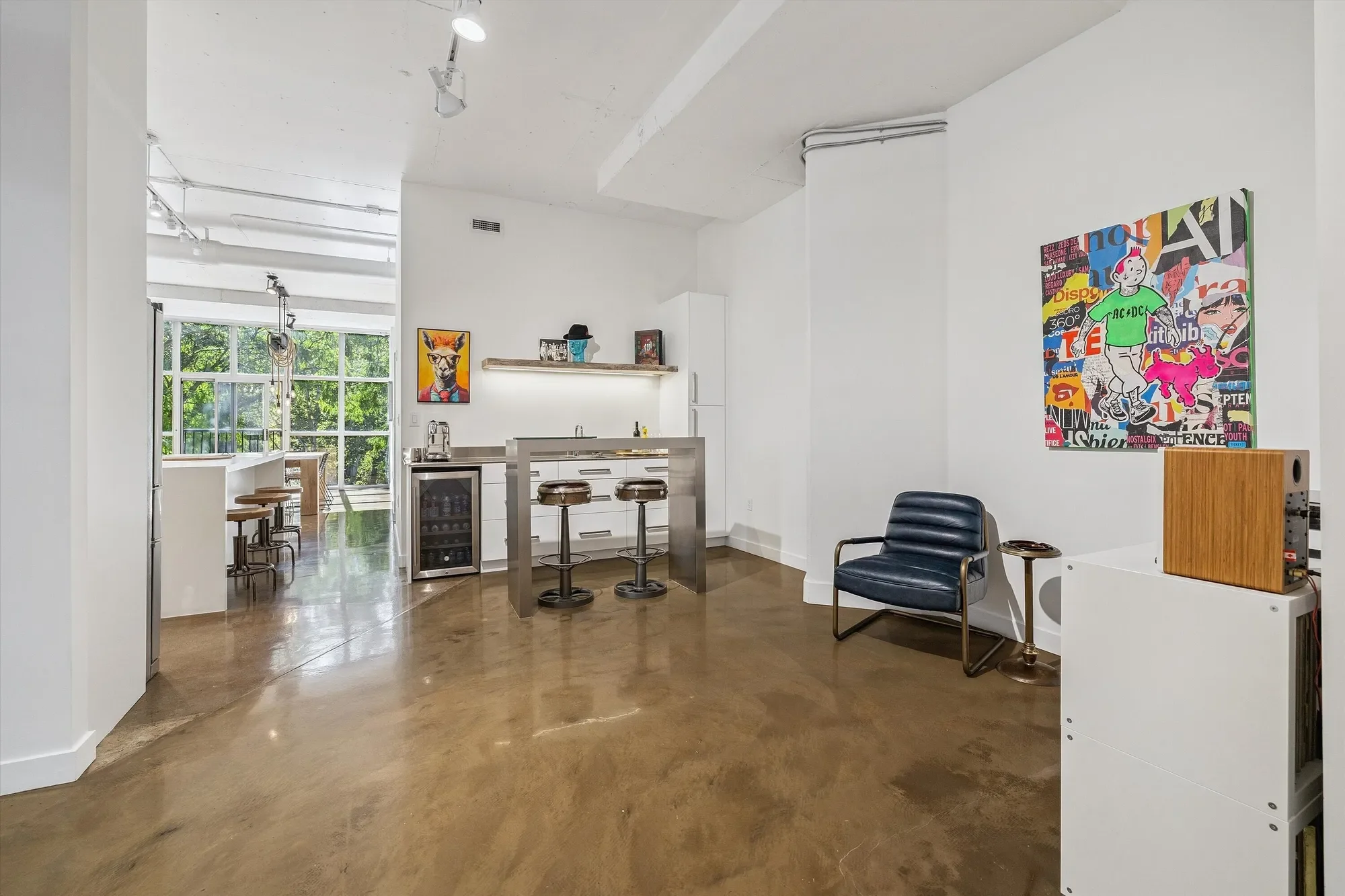 Gallery photo 3