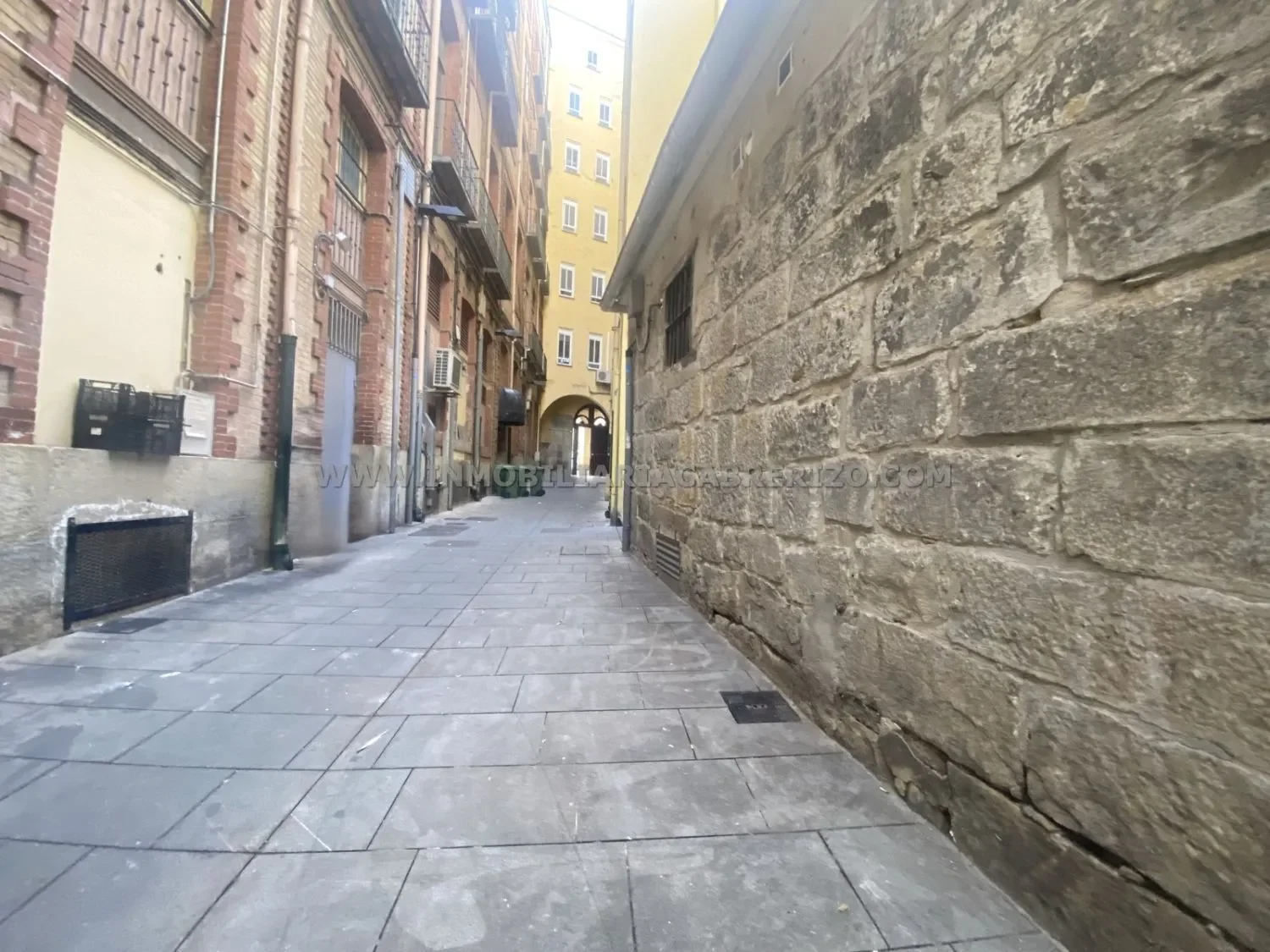 Exterior photo 11