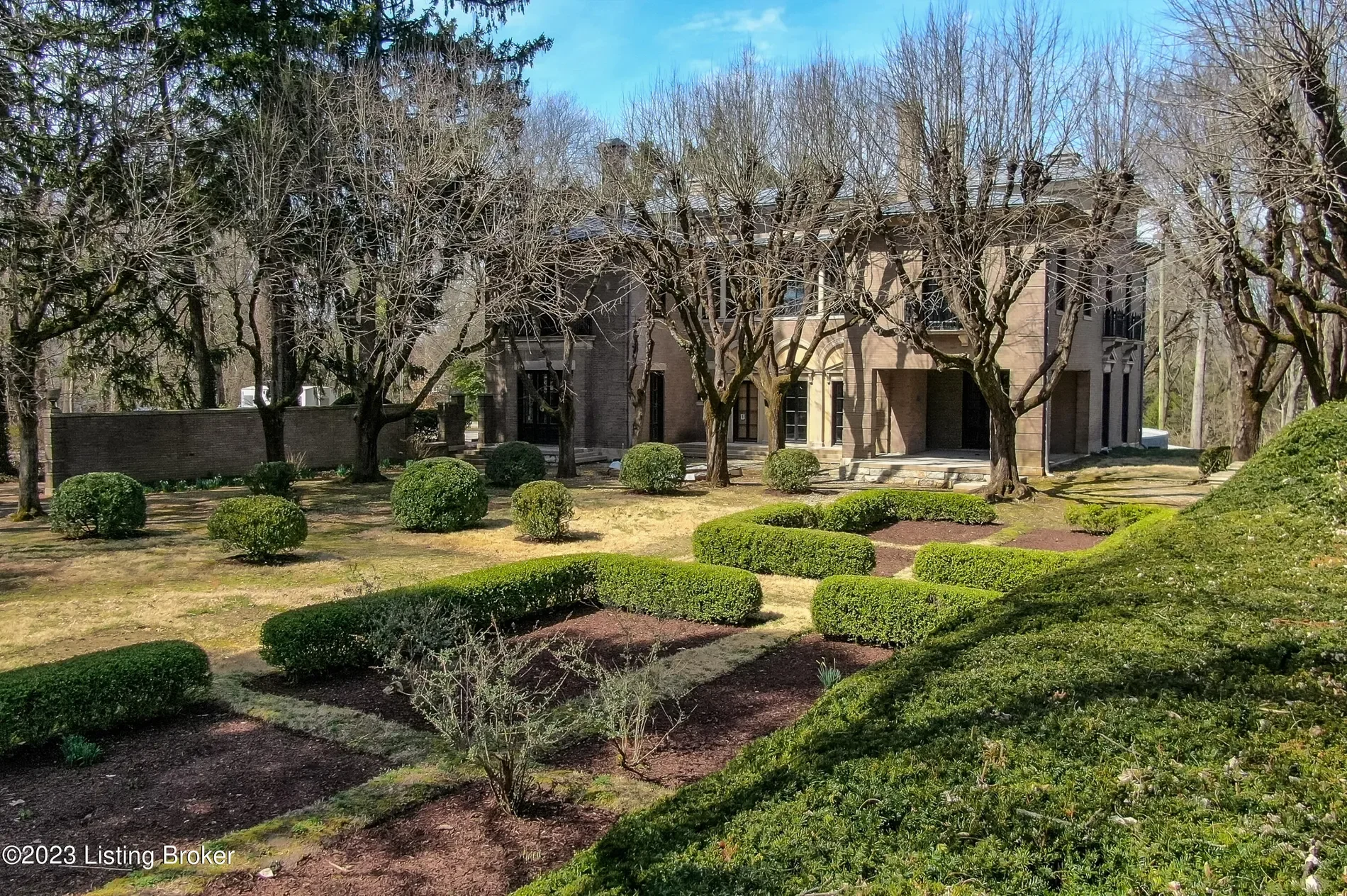 1801 Sulgrave Road , Louisville, KY 40205, Watterson Park, Kentucky, United States. - Photo 5