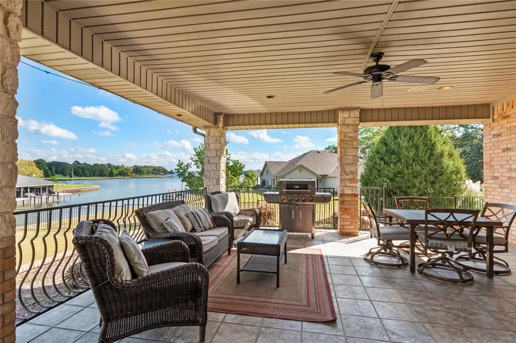 180 Surls Drive, Gun Barrel City, Texas, United States. - Photo 2