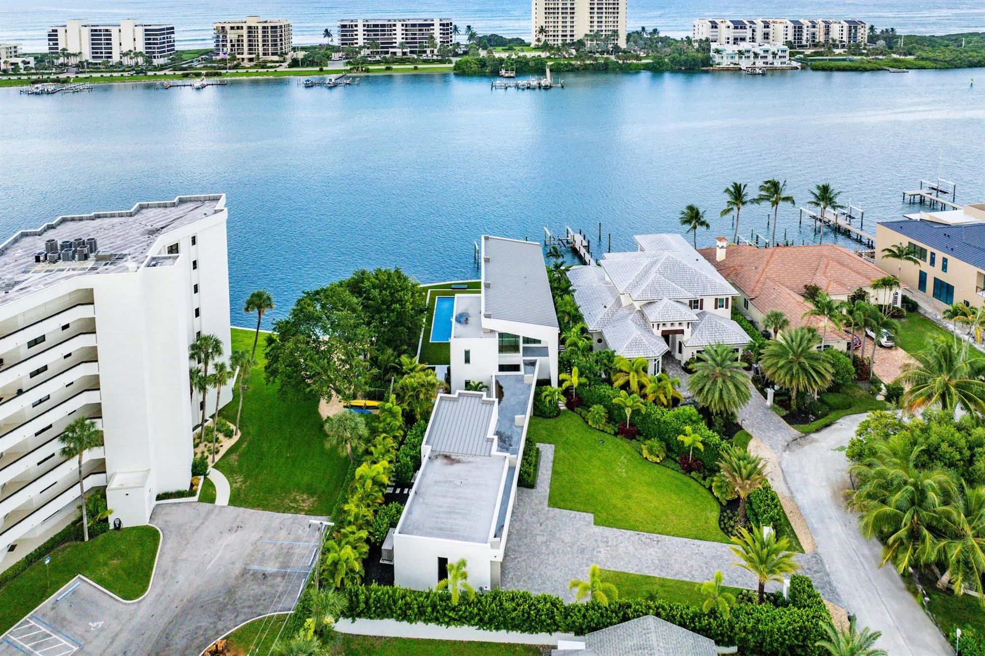3445 Harbor Road N, Tequesta, Florida, United States. - Photo 18