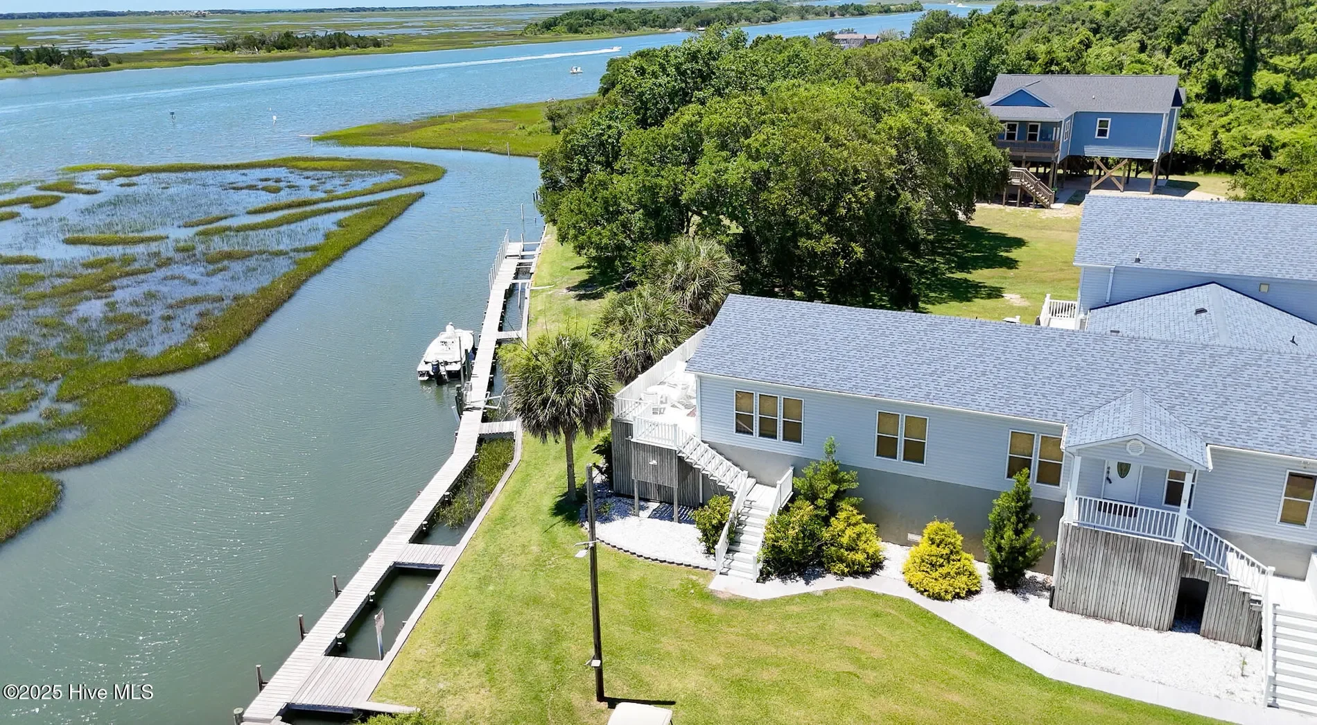 101 Hamilton Lane, Swansboro, North Carolina, United States. - Hero Image