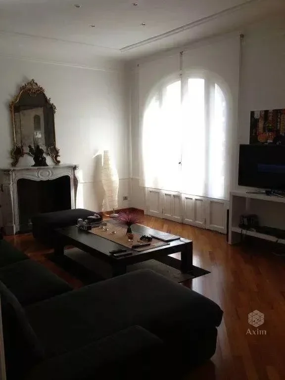 Gallery photo 2