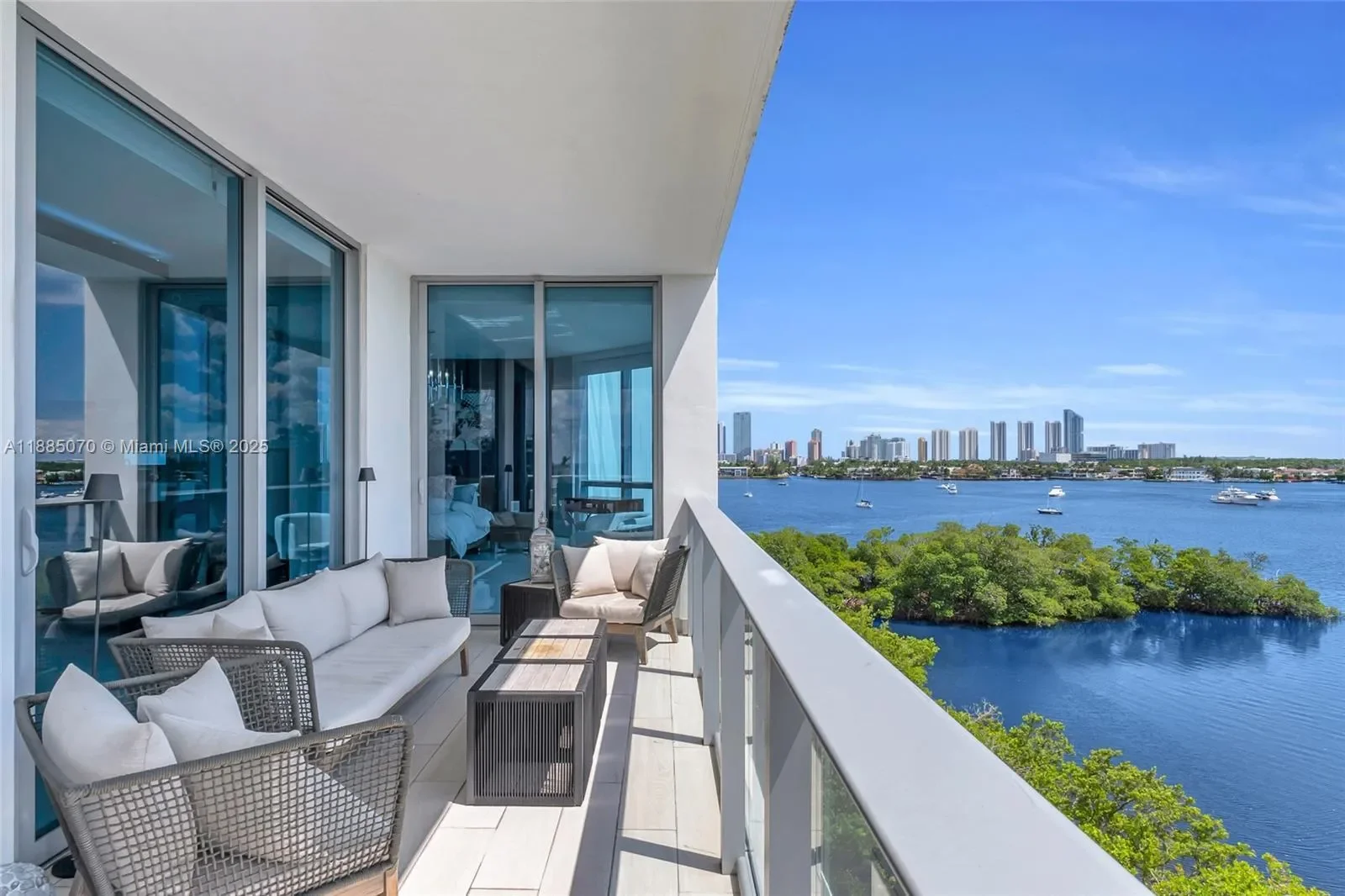 17111 Biscayne Blvd 602, North Miami Beach, Florida, United States. - Photo 13