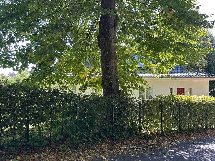 Exterior photo 9
