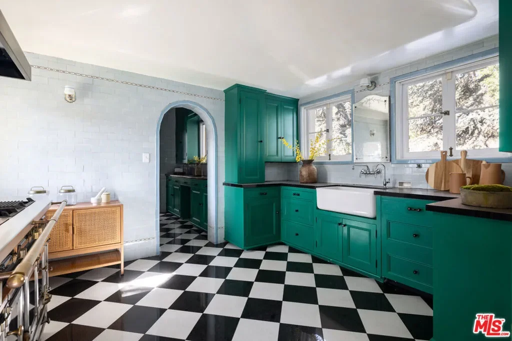 5470 Los Feliz Boulevard, Los Angeles, California, United States. - Photo 4