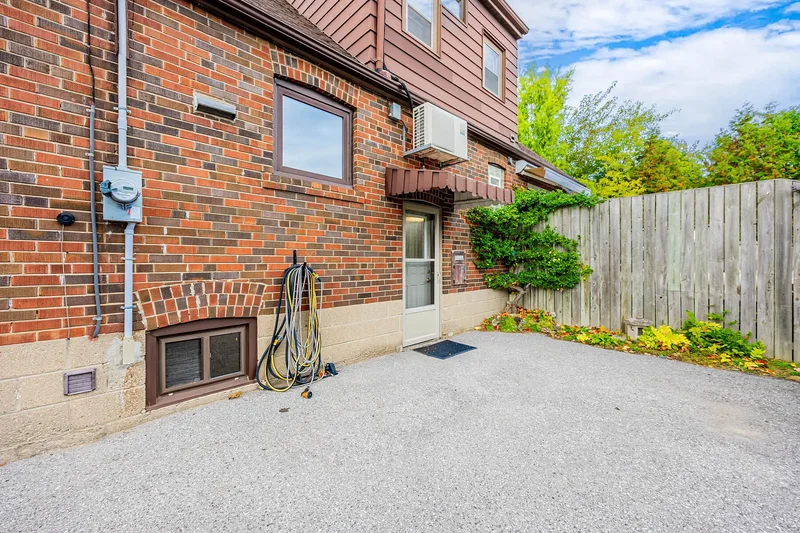 21 Tripp Cres, Toronto, ON M1P 1B4, Toronto, Ontario, Canada. - Photo 14