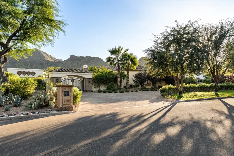 5747 E Caballo Drive , Paradise Valley, AZ 85253, Paradise Valley, Arizona, United States. - Photo 28