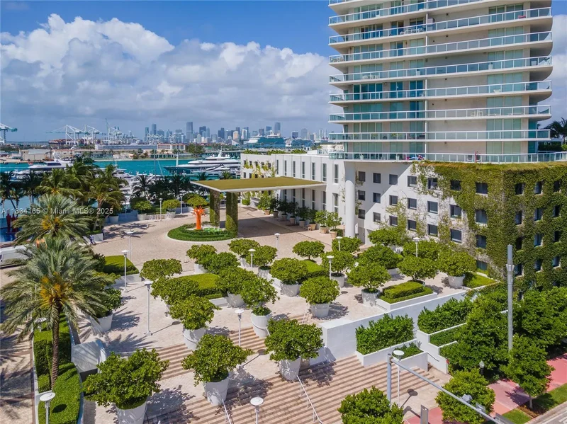 450 Alton Rd 901-902, Miami Beach, Florida, United States. - Photo 75