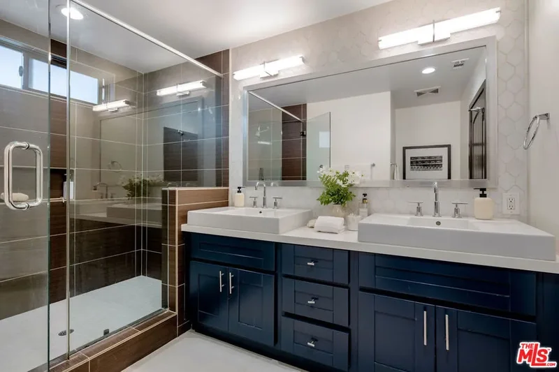 6216 Primrose Avenue, Los Angeles, California, United States. - Photo 18