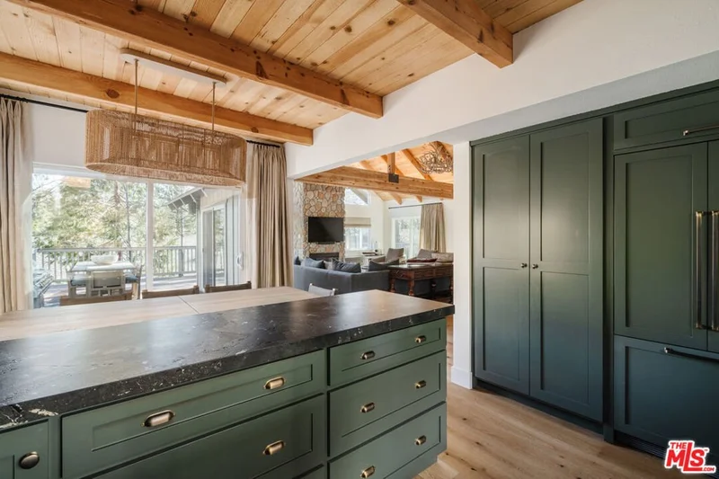 28805 North Shore Road, Lake Arrowhead, California, United States. - Photo 24