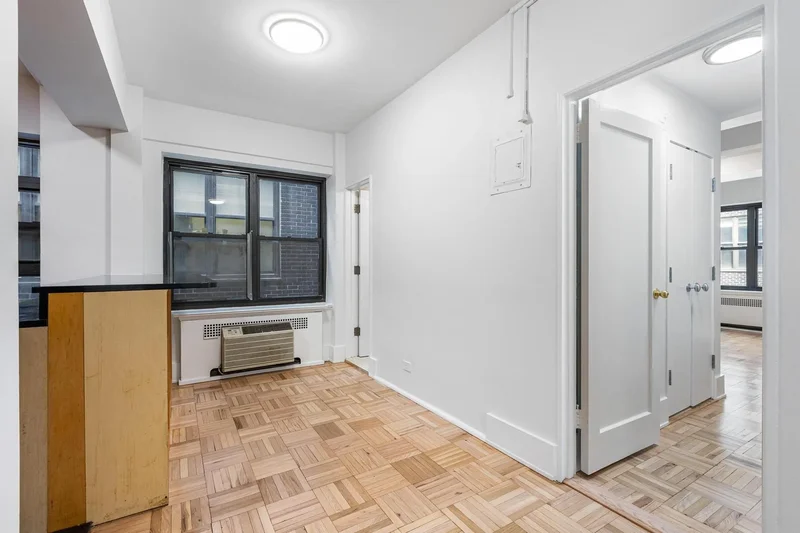 45 W 54th St, New York, NY 10019, USA, New York, New York, United States. - Photo 2