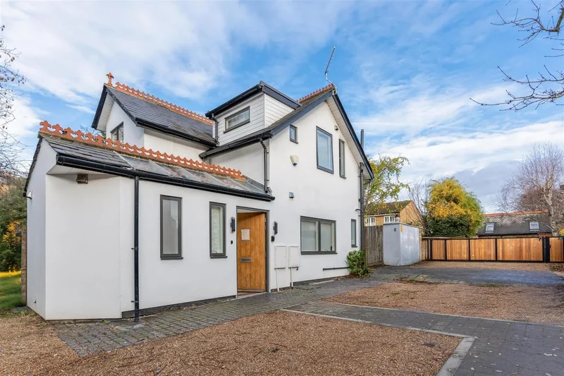 3 bedroom House for sale in London