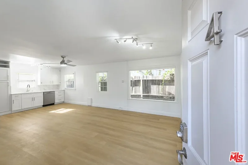1824 10th Street, Santa Monica, California, United States. - Photo 20
