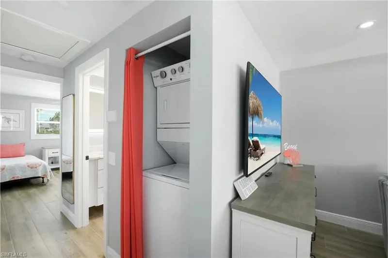 210 Dakota AVE, Fort Myers Beach, Florida, United States. - Photo 16