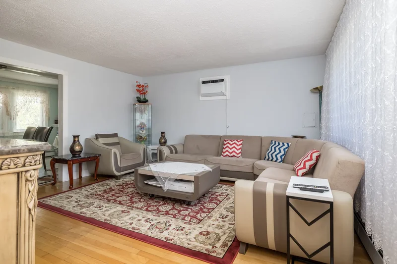 1 Varney Ave, Huntington Station, NY 11746, Huntington Station, New York, United States. - Photo 24
