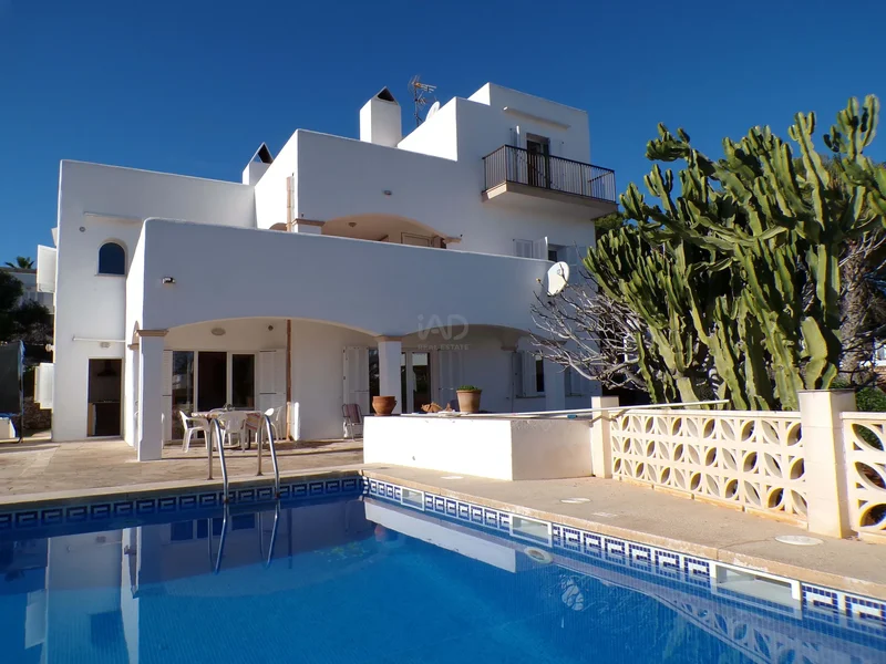Casa 7 dormitorios - 253.00 m2