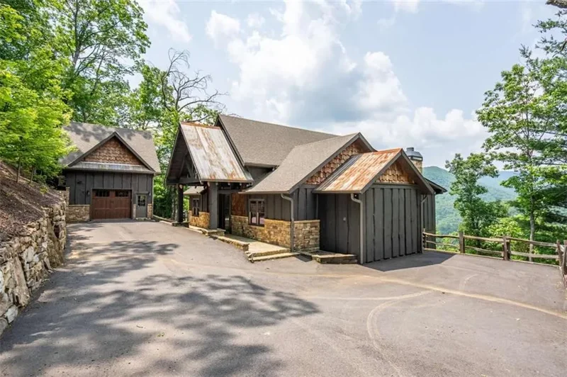 670 Brittney Drive, Blue Ridge, GA 30513, Blue Ridge, Georgia, United States. - Photo 32