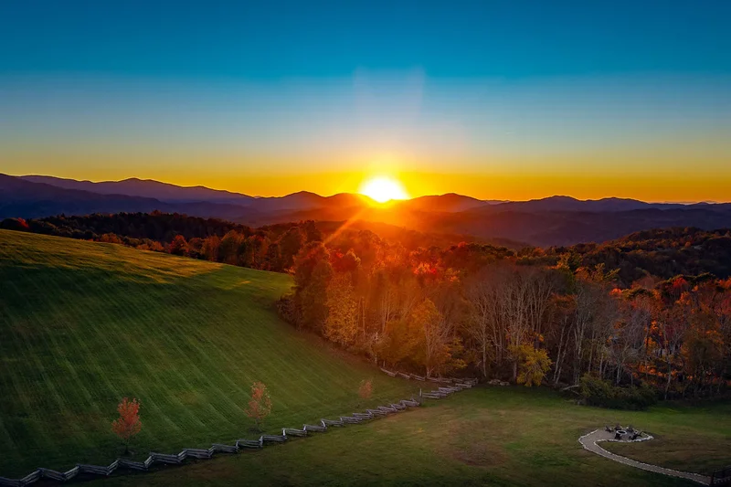28 Cabernet Court, Banner Elk, NC 28604, Elk Park, North Carolina, United States. - Photo 4